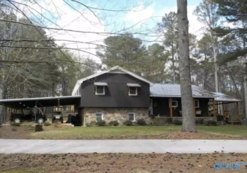 2182 Pine Lake Drive, Arab, AL 35016