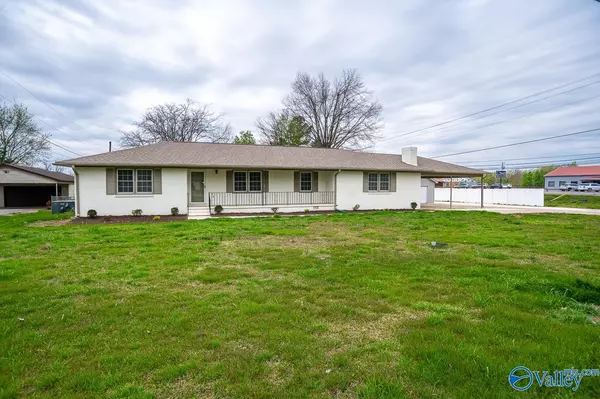 1 Hilltop Road, Fayetteville, TN 37334