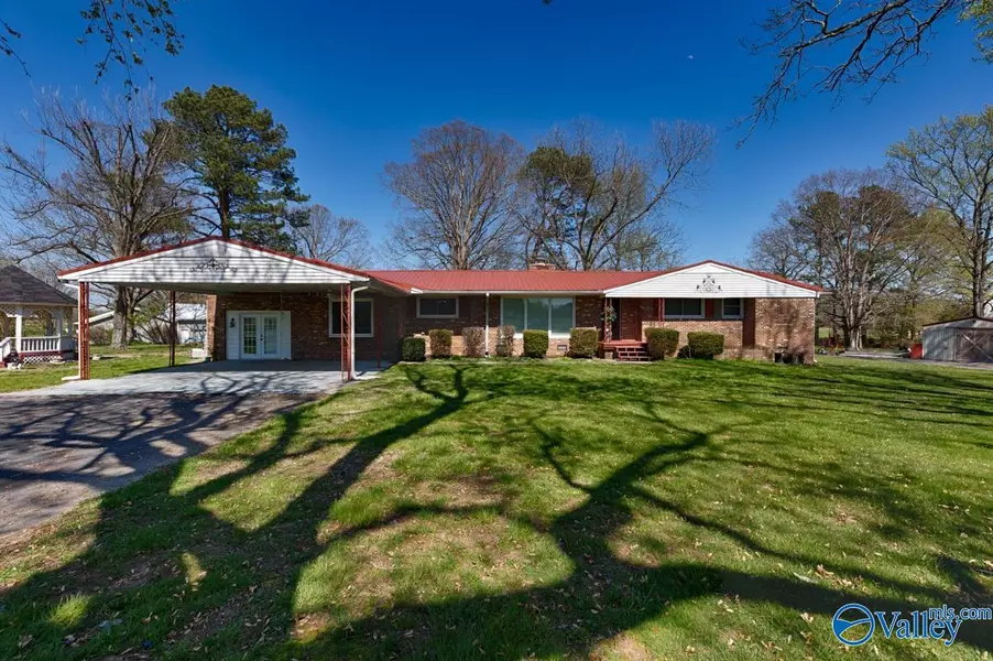 24 Slaughter Pen Road, Ardmore, TN 38449