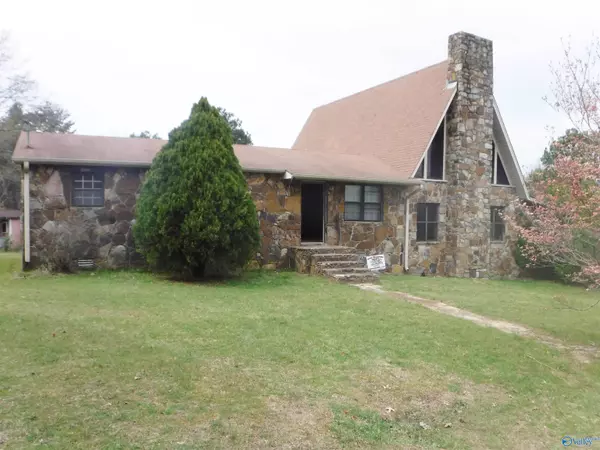 715 Kornegay Loop, Altoona, AL 35952