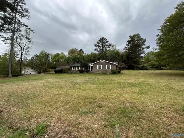 206 Pine Hill Drive, Centre, AL 35960