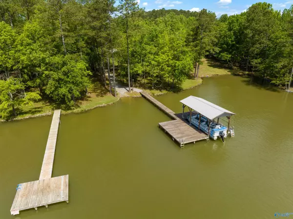 Cedar Bluff, AL 35959,674 County Road 671