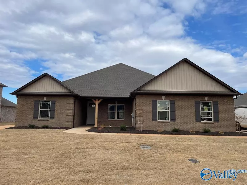 17383 Stonegate Drive, Athens, AL 35613