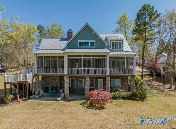 167 Lake Pointe Circle, Scottsboro, AL 35769