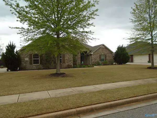 13154 Abbington Lane, Athens, AL 35613