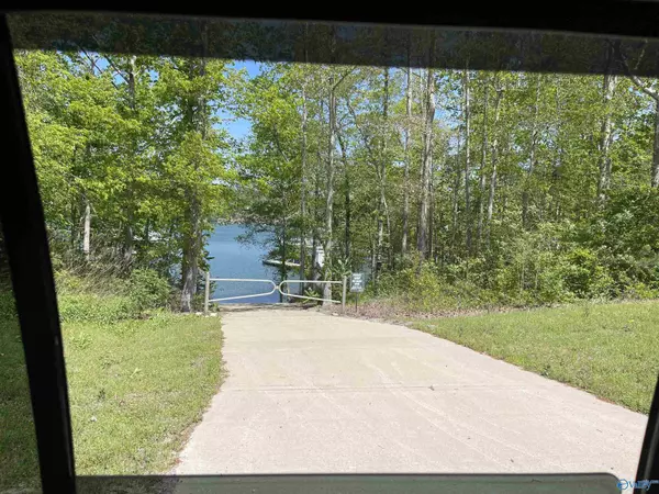 Arley, AL 35441,1056 Brushy Creek Main