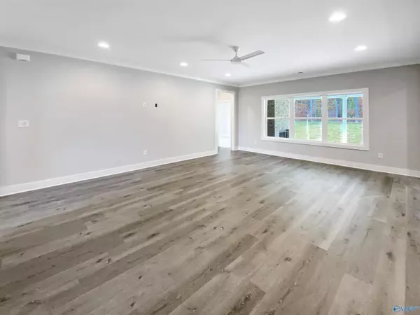 Athens, AL 35613,18175 Newby Chapel Road