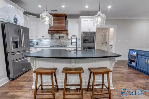 Moulton, AL 35650,107 Woodland Terrace