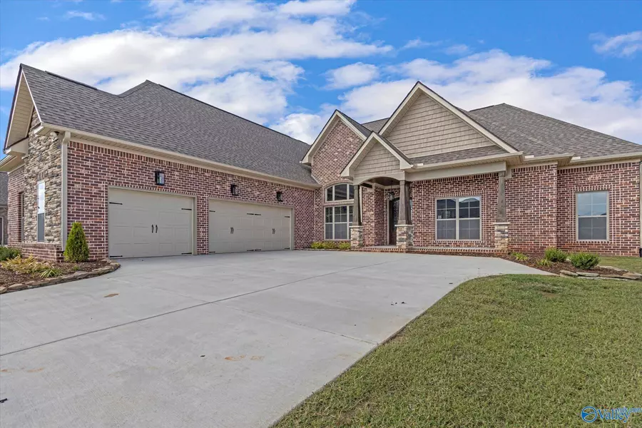 22723 Ansley Drive, Athens, AL 35613