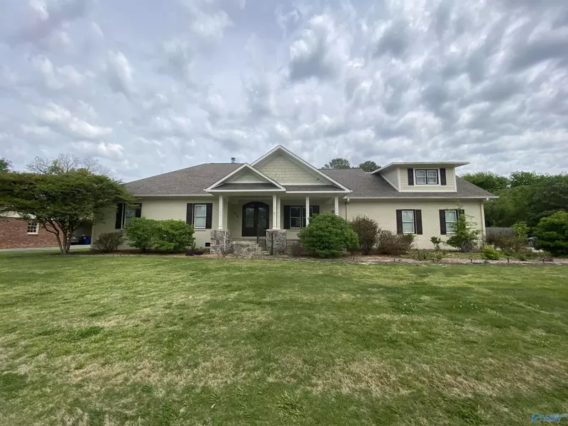 809 Muriel Drive SE, Huntsville, AL 35802