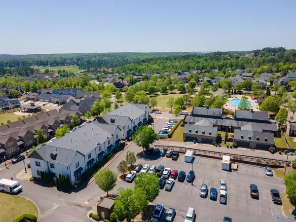 Hoover, AL 35226,2201 Grand Avenue #201