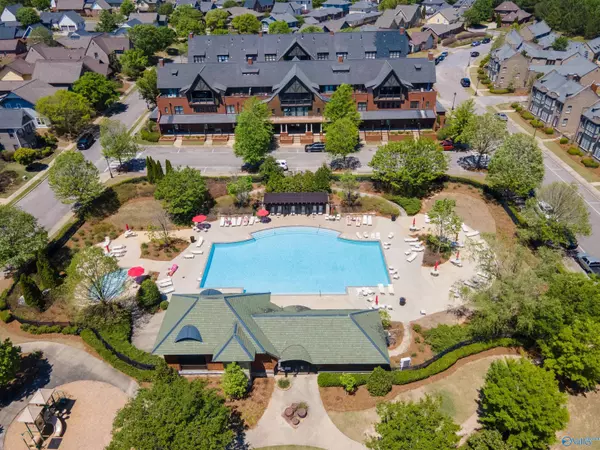 Hoover, AL 35226,2201 Grand Avenue #201