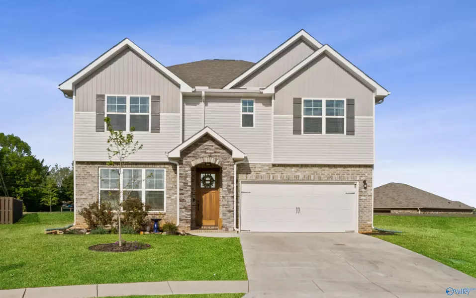 211 Cherry Laurel Drive, Hazel Green, AL 35750