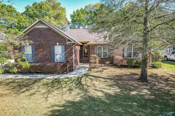 127 Castlehill Drive,  Meridianville,  AL 35759