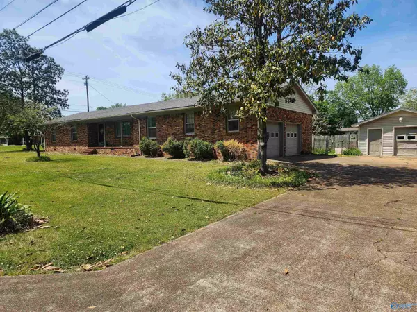 48 Sandra Lane, Athens, AL 35611