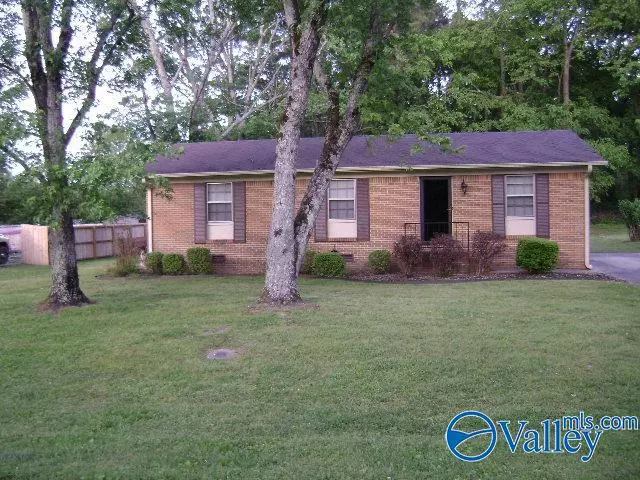 301 Kingswood Drive, Athens, AL 35611