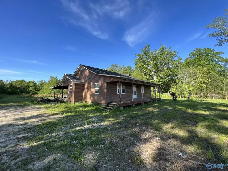1530 Neel School Road, Danville, AL 35619