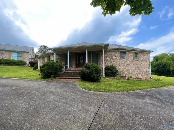 Guntersville, AL 35976,25 Mountain Laurel Lane