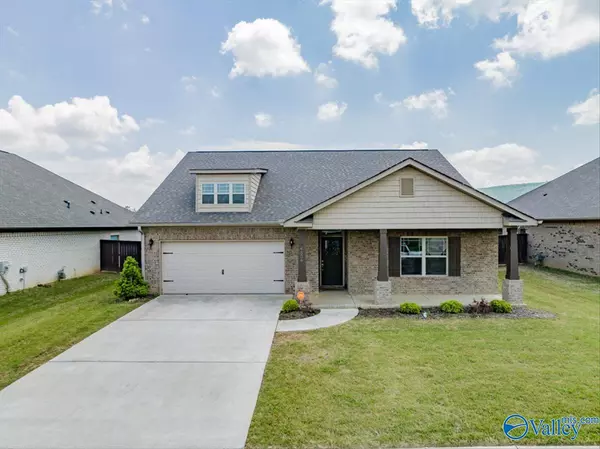 4306 Adventura Drive, Owens Cross Roads, AL 35763