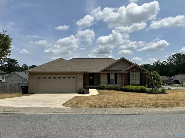 3062 Lakeview Circle, Southside, AL 35907