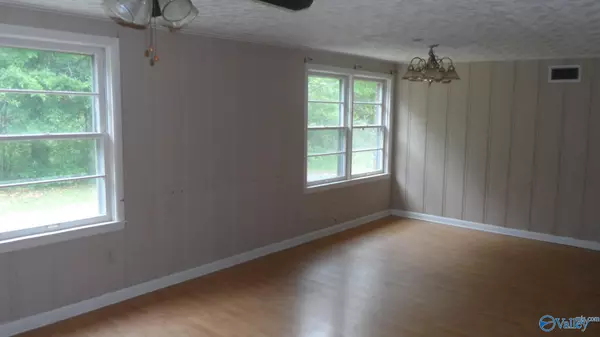 Anniston, AL 36206,4515 Skyline Drive