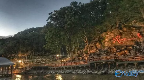 Guntersville, AL 35976,88 Boathouse Drive