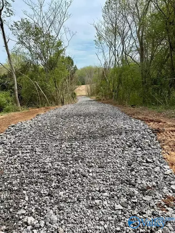 Lester, AL 35647,26600 West Limestone School Road