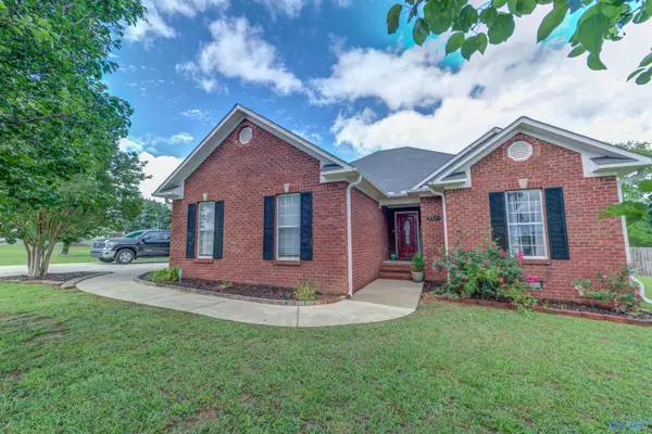 203 Tanner Point Drive, New Market, AL 35761