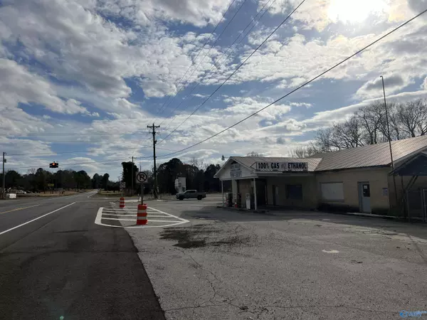 11289 Al Hwy 33, Moulton, AL 35650