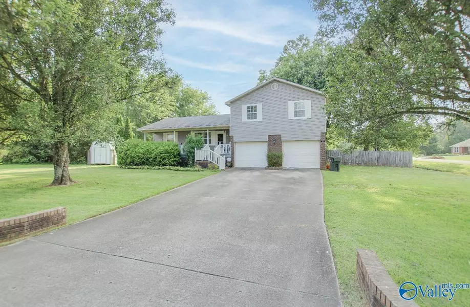 204 Backwood Trail, Hazel Green, AL 35750