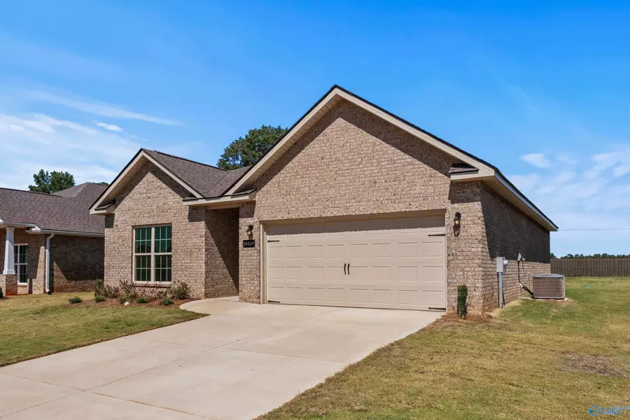 14404 Harvest Ridge Lane, Athens, AL 35611