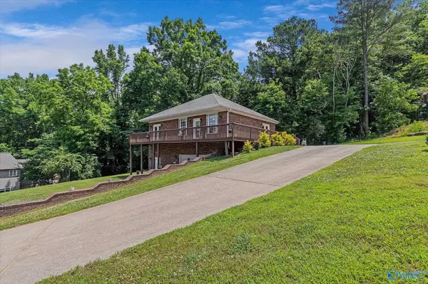 Scottsboro, AL 35769,67 Pine Island Circle