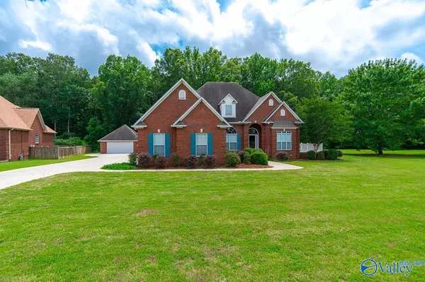 23811 Chadwick Drive, Athens, AL 35613