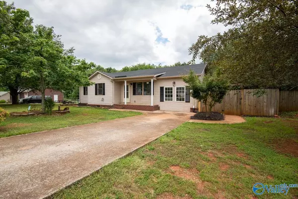 Hazel Green, AL 35750,184 Effie Drive