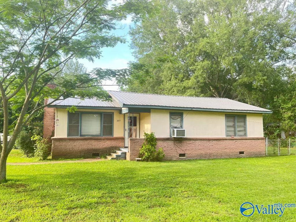 Falkville, AL 35622,207 Piney Grove Street