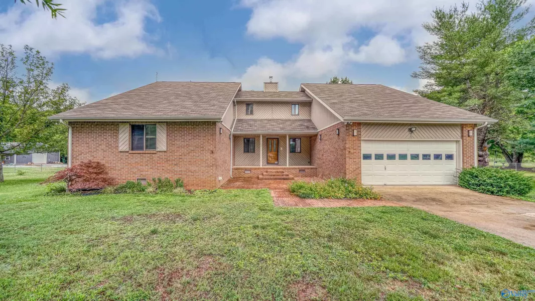 102 Whitewater Bend, Hazel Green, AL 35750