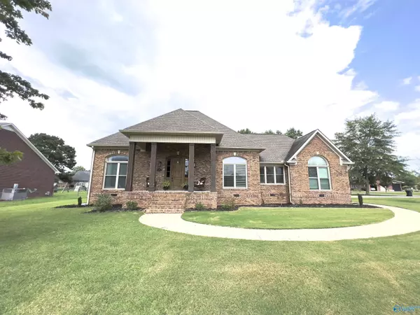 734 Hood Cove Road, Southside, AL 35907