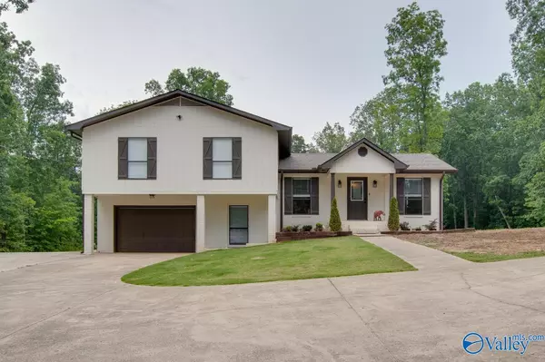 707 Waverly Hills Road, Grant, AL 35747