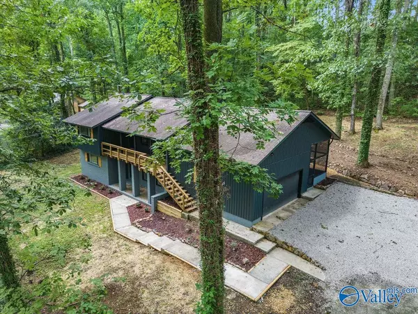 153 Autumnwood Trail, Decatur, AL 35603