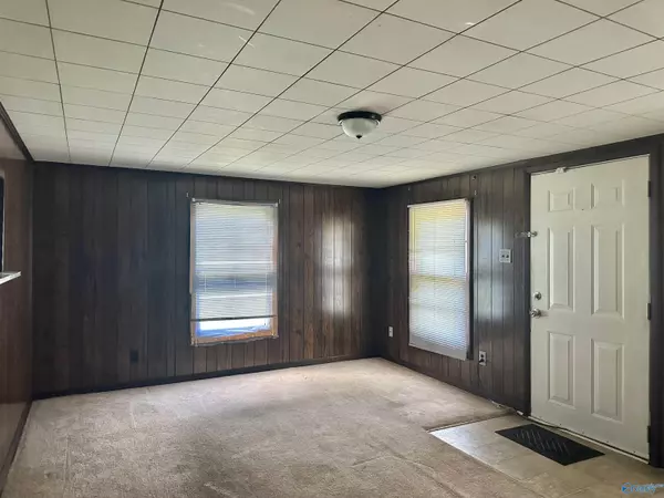 New Market, AL 35761,146 Hurricane Road