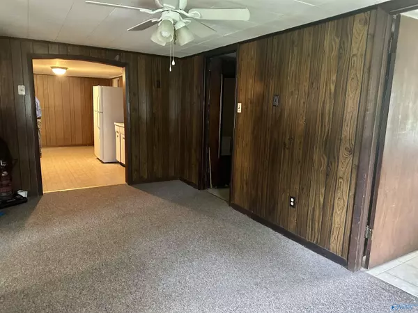 New Market, AL 35761,146 Hurricane Road