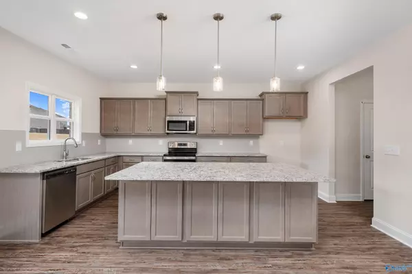 New Market, AL 35761,308 Creek Grove Avenue