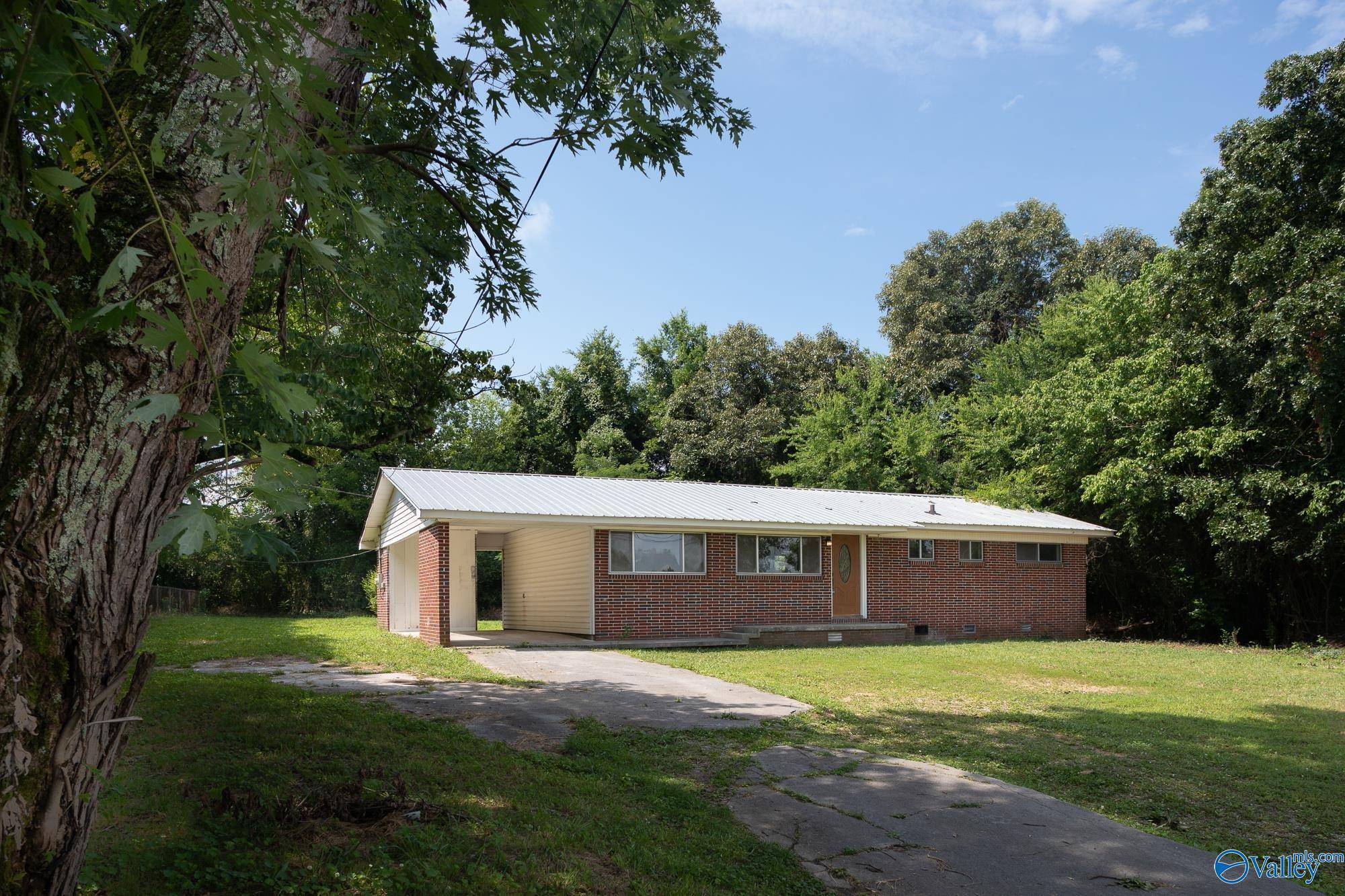 Bridgeport, AL 35740,225 County Road 94