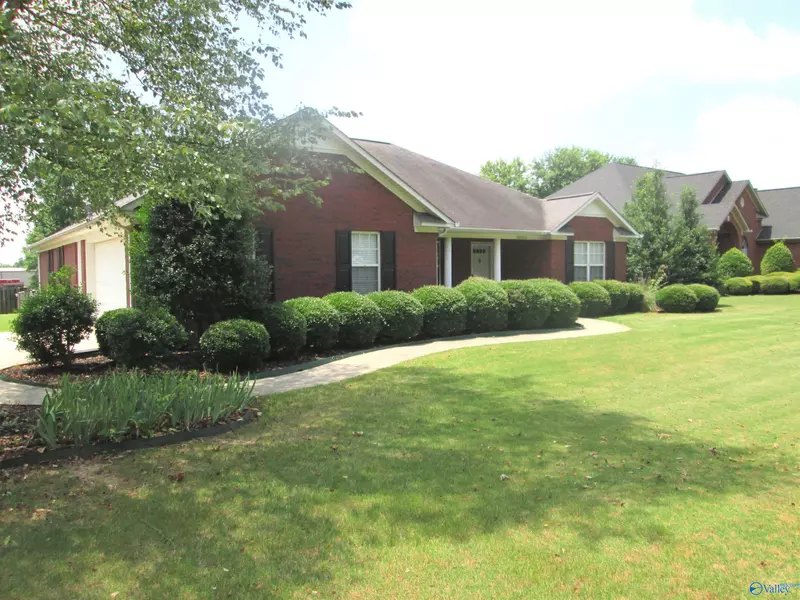 26560 Mill Creek Drive, Athens, AL 35613