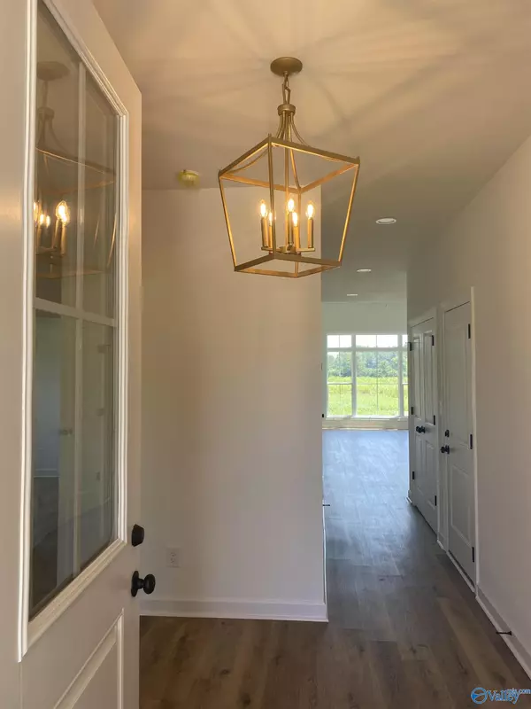 Athens, AL 35611,17146 Red Hill Road