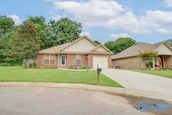 Moulton, AL 35650,18 Walnut Place