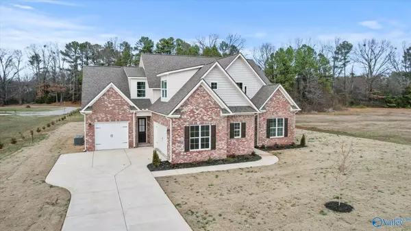 13887 Hatchie Lane, Athens, AL 35611