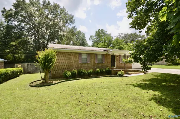 504 Carol Street NW,  Hartselle,  AL 35640