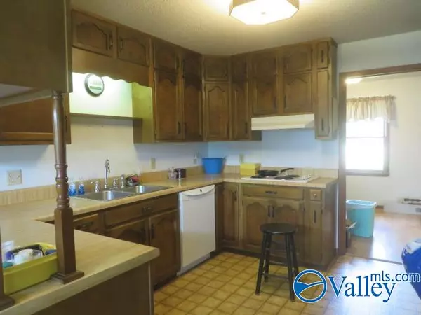 Scottsboro, AL 35769,326 Cherokee Road