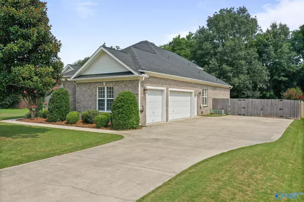 New Market, AL 35761,129 Riverway Lane